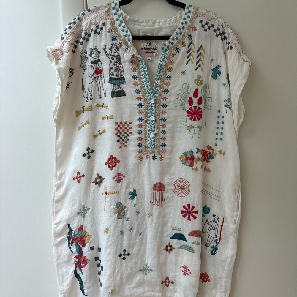 Johnny Was White Red Graphic Tunic Cap Sleeve